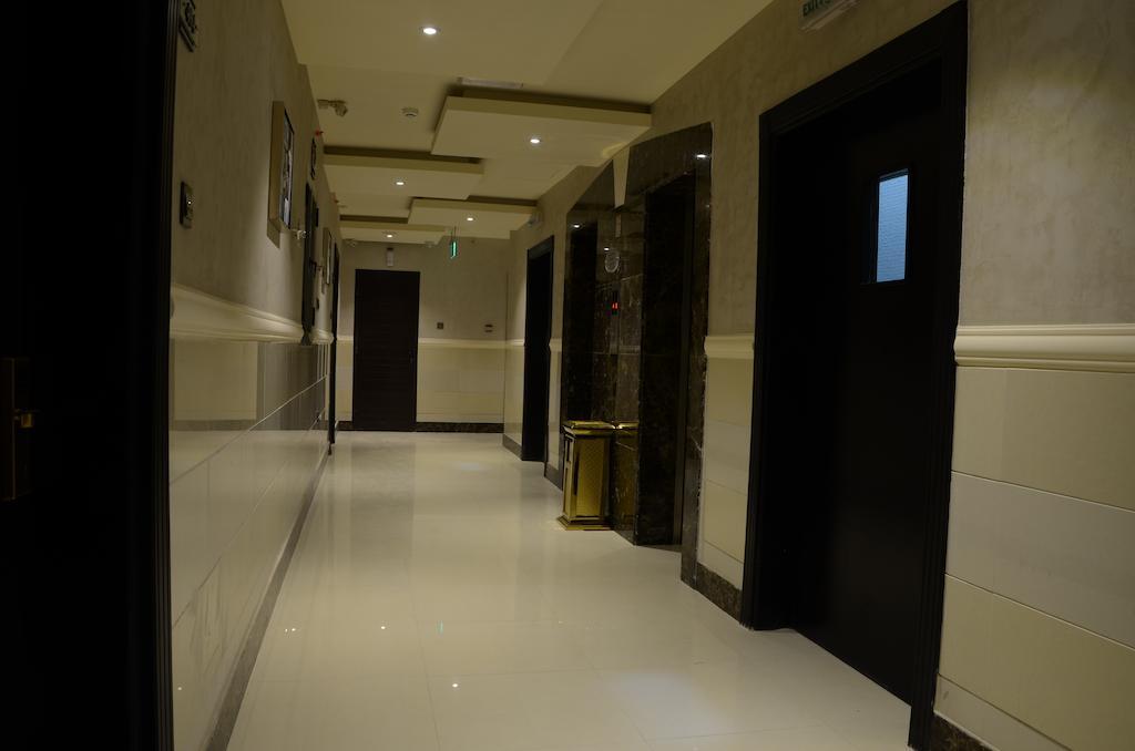 Reef Hotel Aparts Ajman Exterior photo