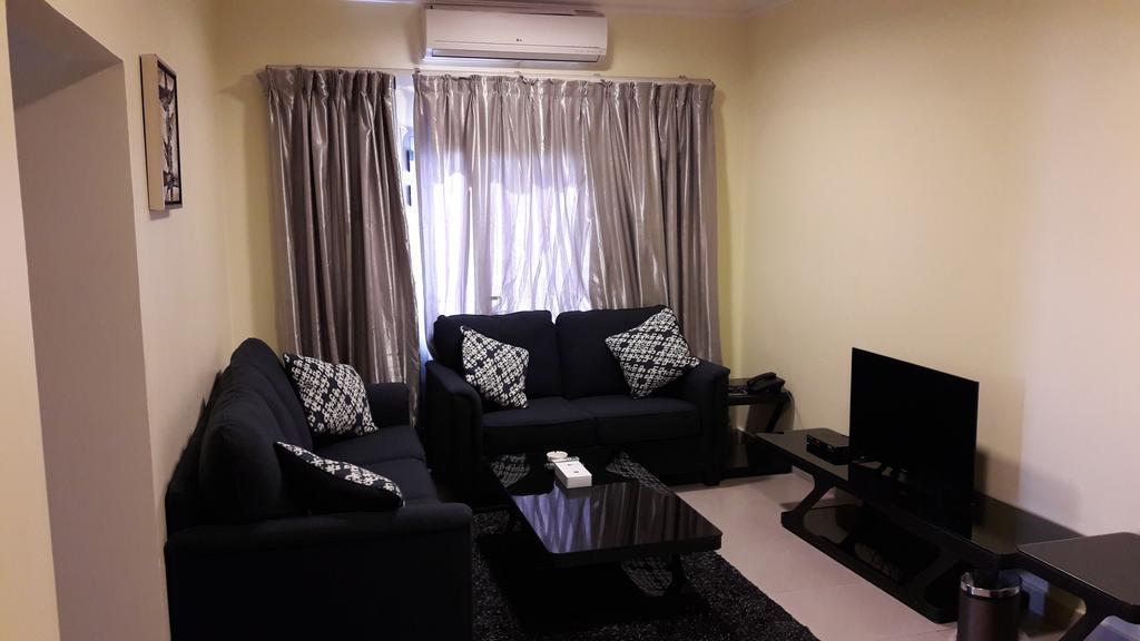 Reef Hotel Aparts Ajman Exterior photo